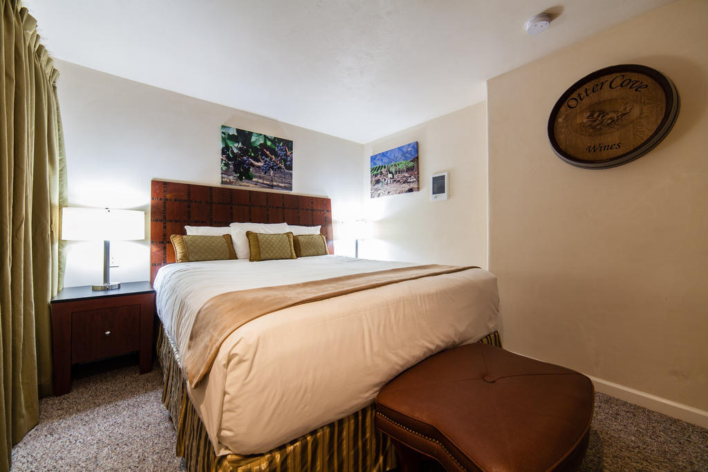 The Vendange Carmel Inn & Suites Rom bilde