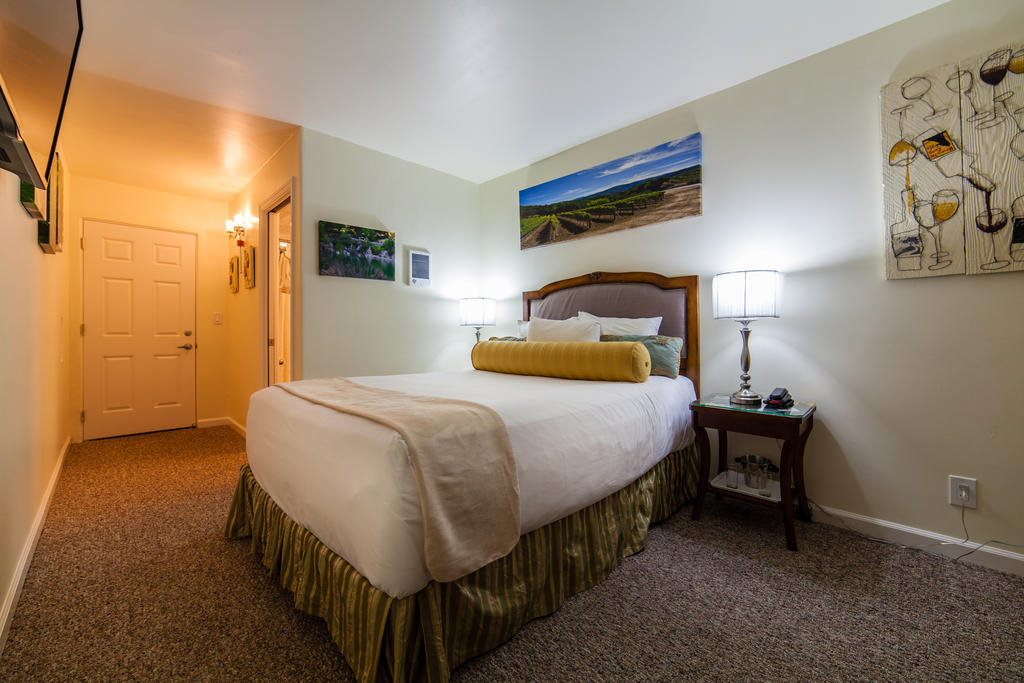 The Vendange Carmel Inn & Suites Rom bilde